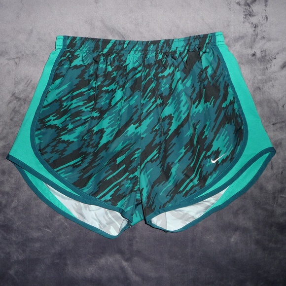 Nike Pants - NWOT Nike DRY Printed Tempo Run Shorts Sz M
